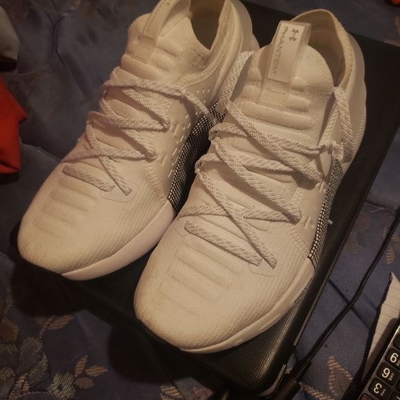 Under Armour Size 8 - Picture 2 of 2